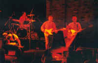 RedElvises4.jpg (112269 bytes)