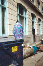 kidnap7.jpg (78420 bytes)